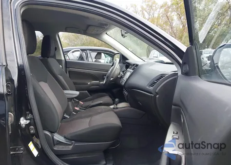 2019 Mitsubishi Outlander Sport 2.0 Es z USA, uszkodzony, nr VIN JA4AP3AU2KU007198